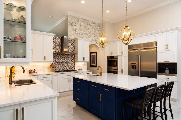 Expert Kitchen Renovations in Etobicoke: Functional Designs, Beautifully Crafted Finishes